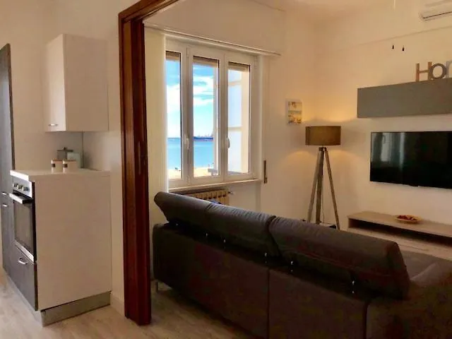 Residence Rivamare Vado Ligure 0*,